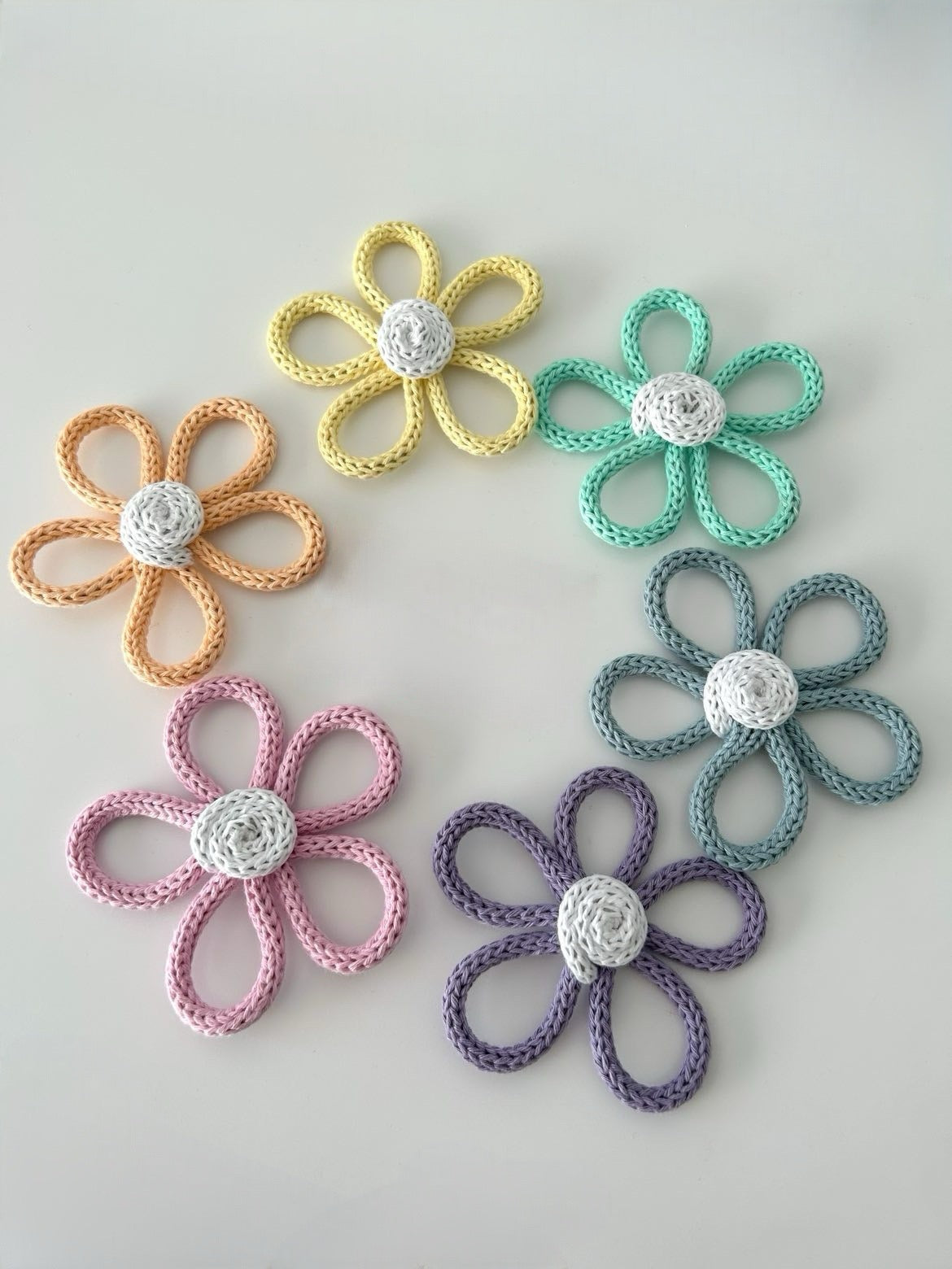 Knitted Daisies