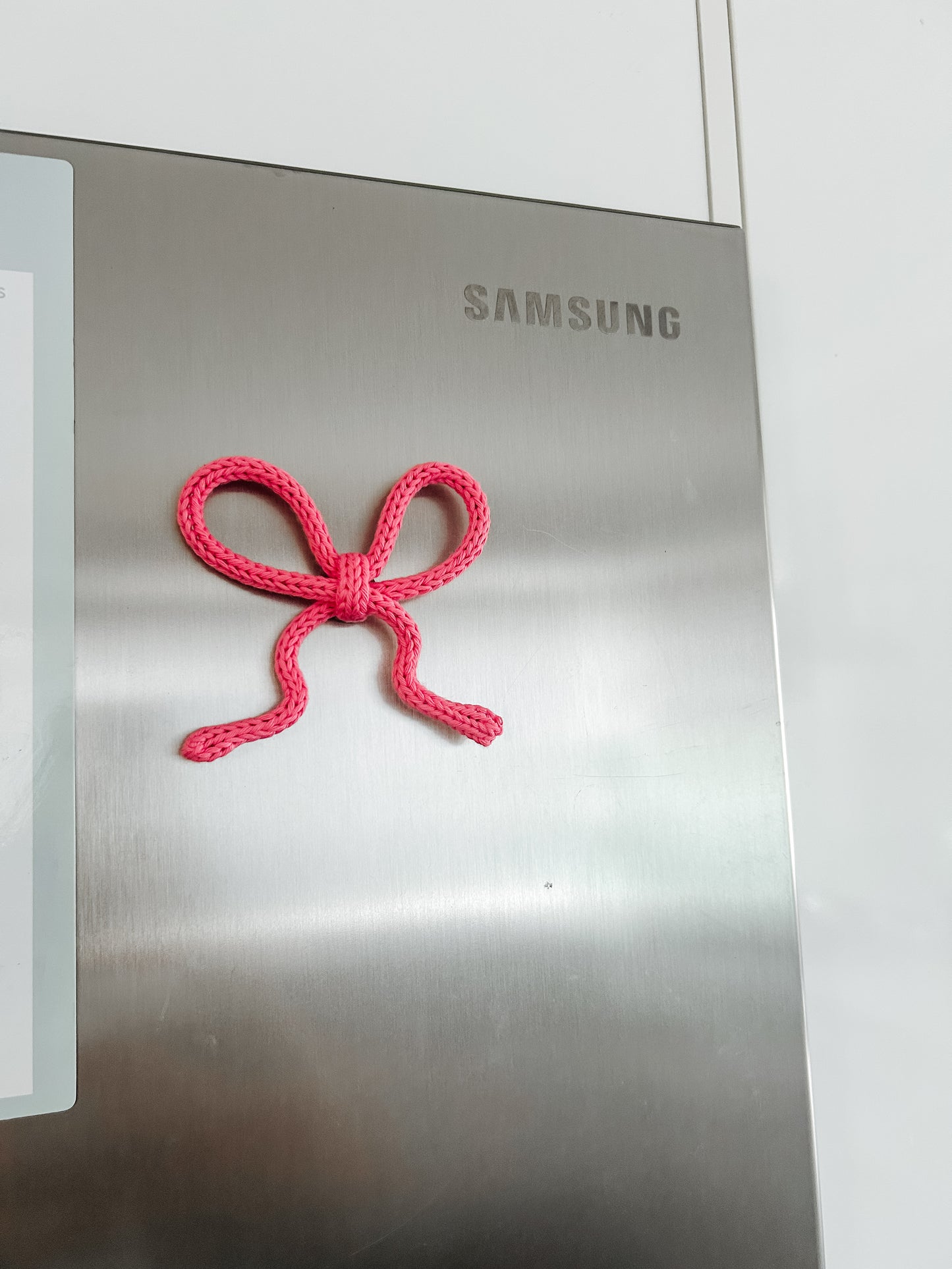 Knitted Bow Magnet