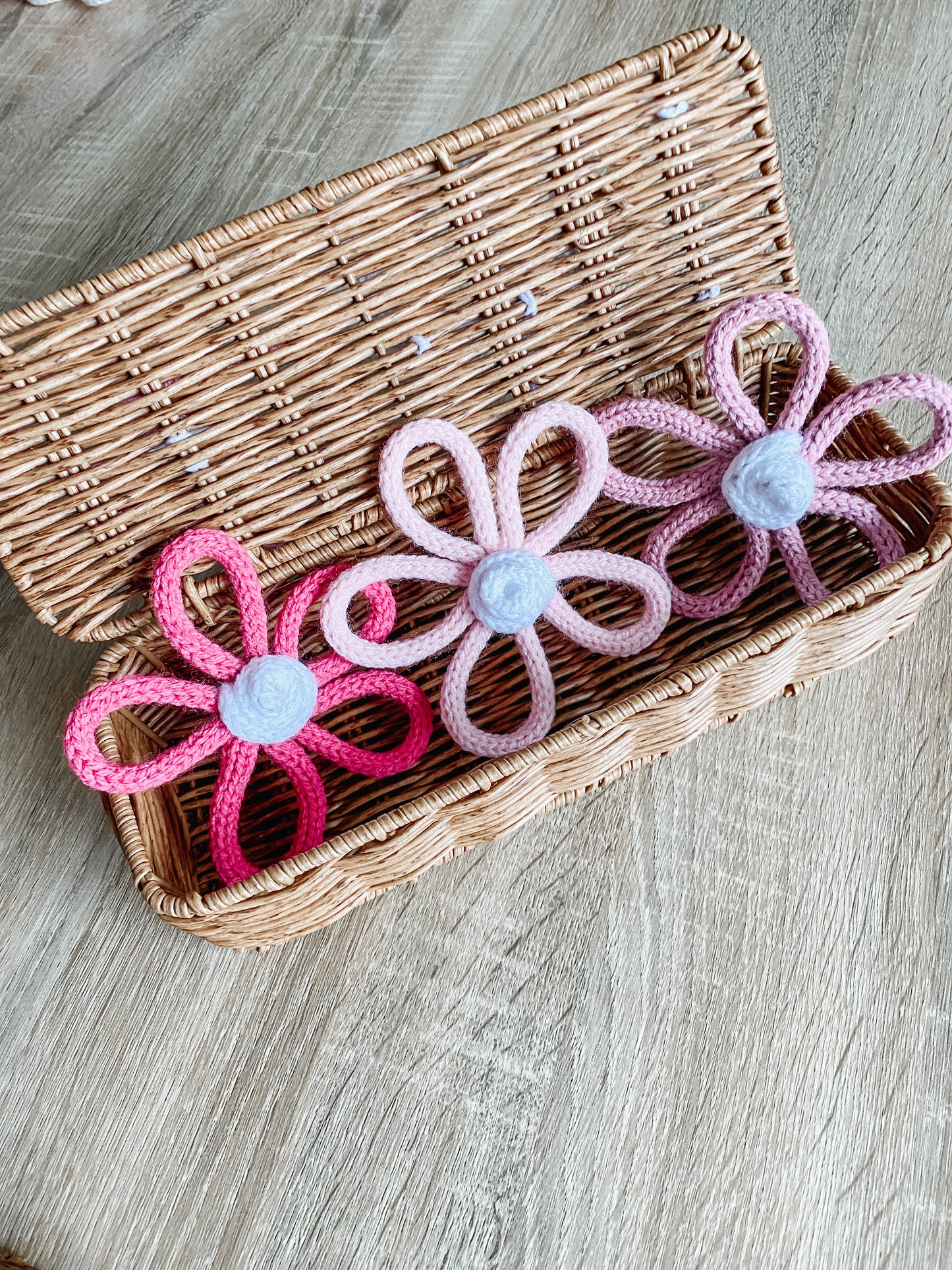 Knitted Daisies