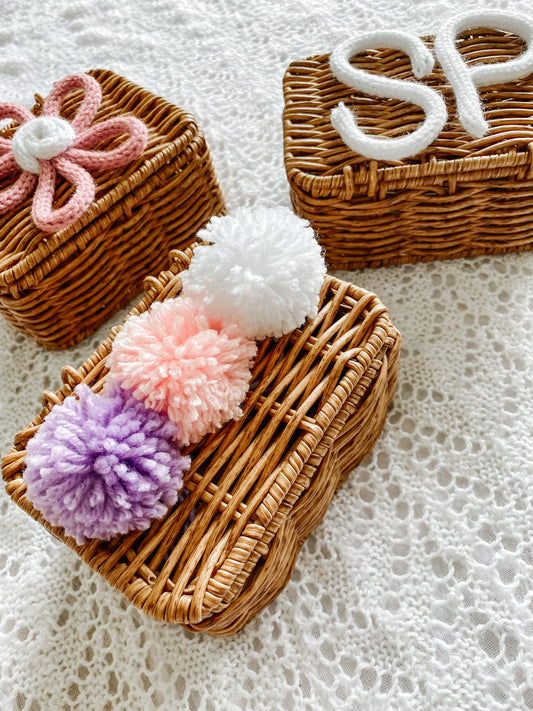 Baskets – Loops and Lace